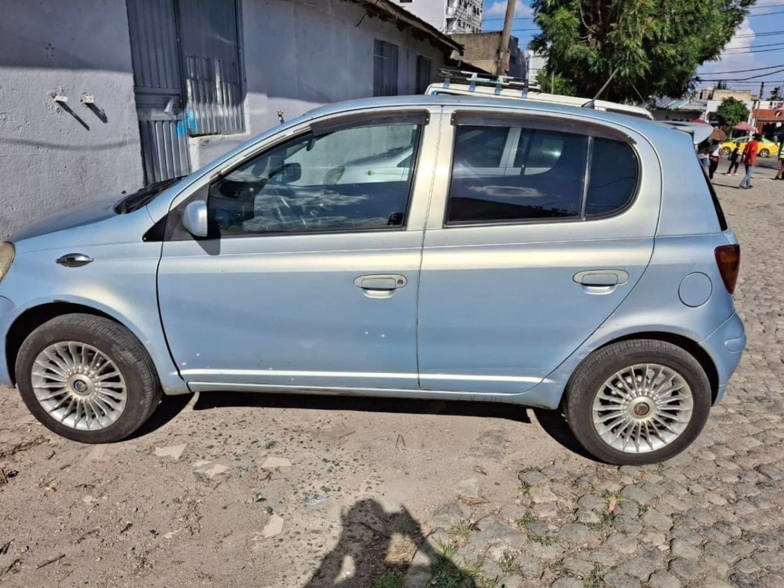 2003 Toyota Vitz — photo 5
