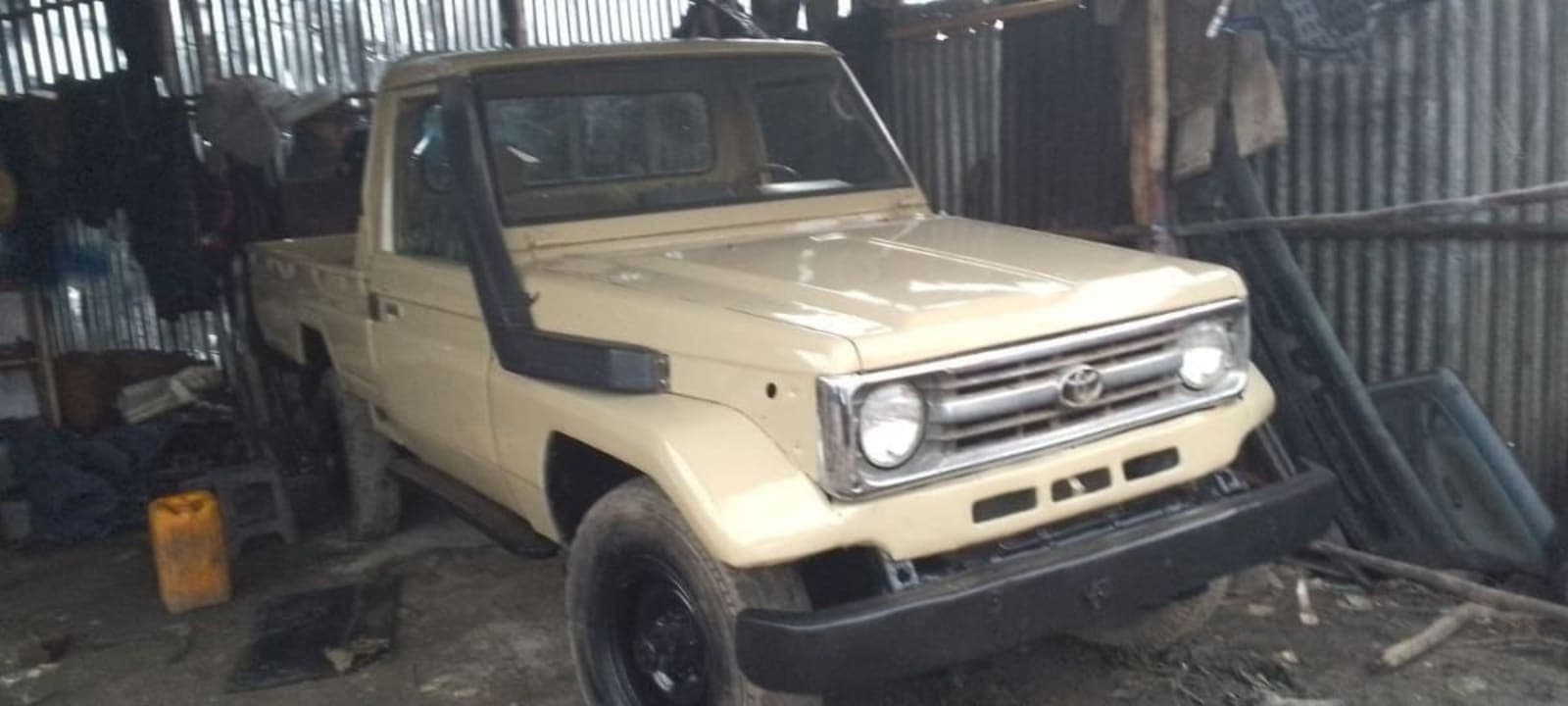 1998 Toyota Land Cruiser โ photo 2