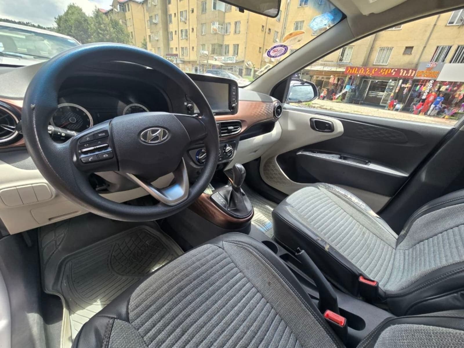 2022 Hyundai Grand i10 — photo 6