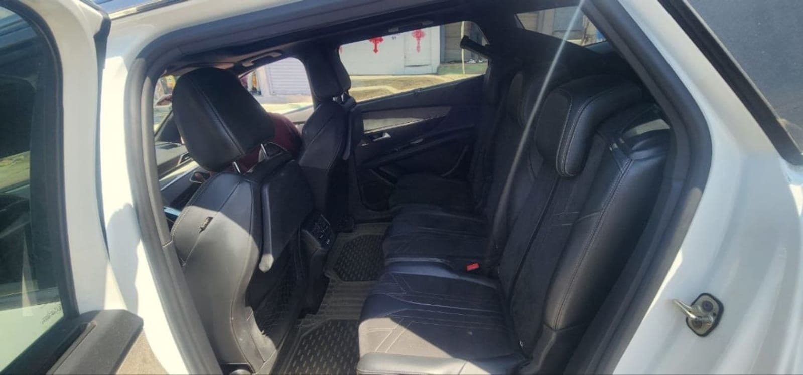 2022 Peugeot 5008 GT — photo 3