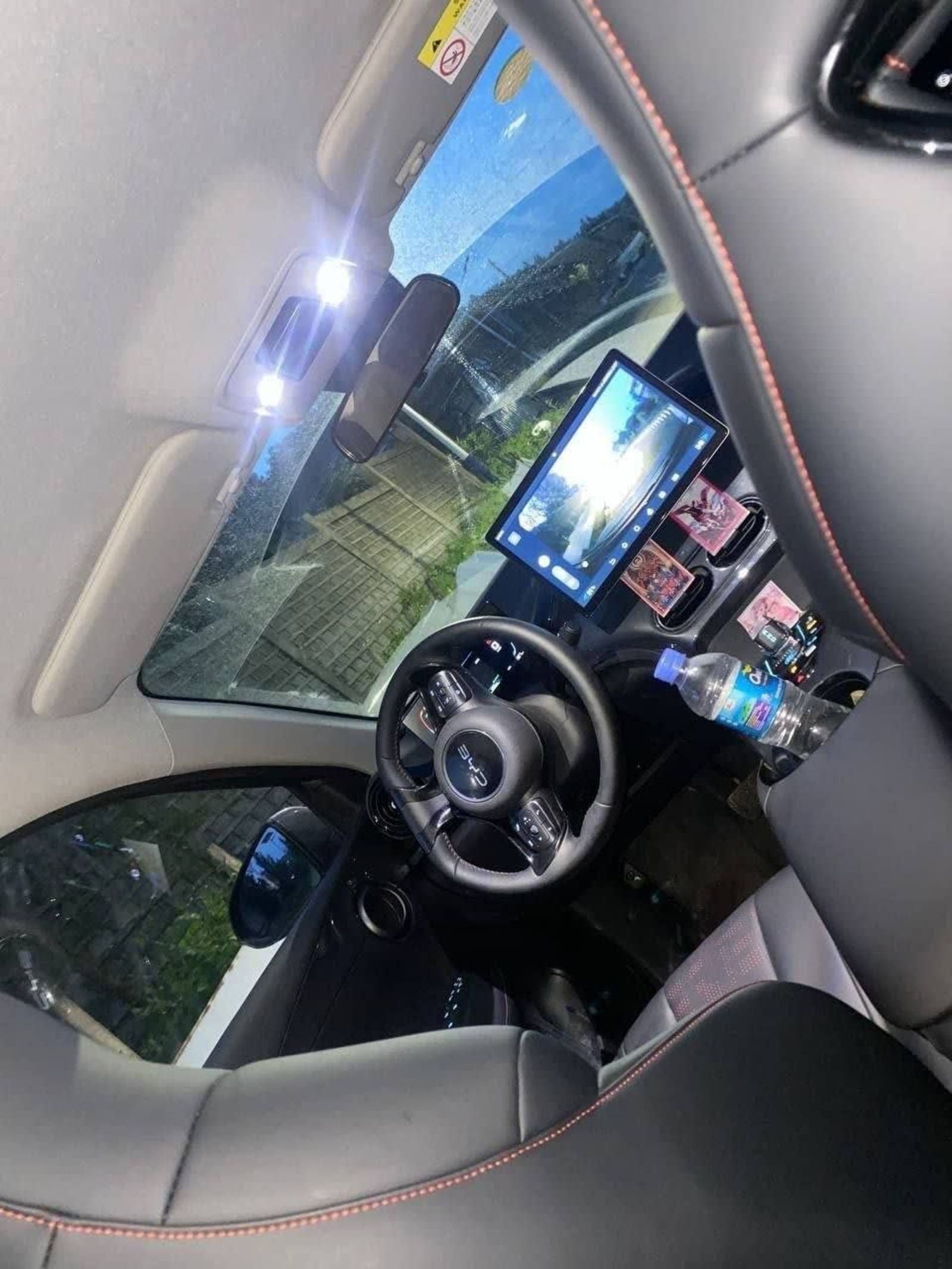 2024 BYD E2 — photo 2
