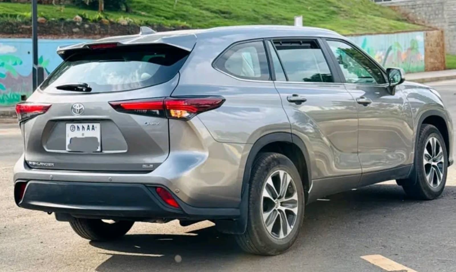 2025 Toyota Highlander — photo 7