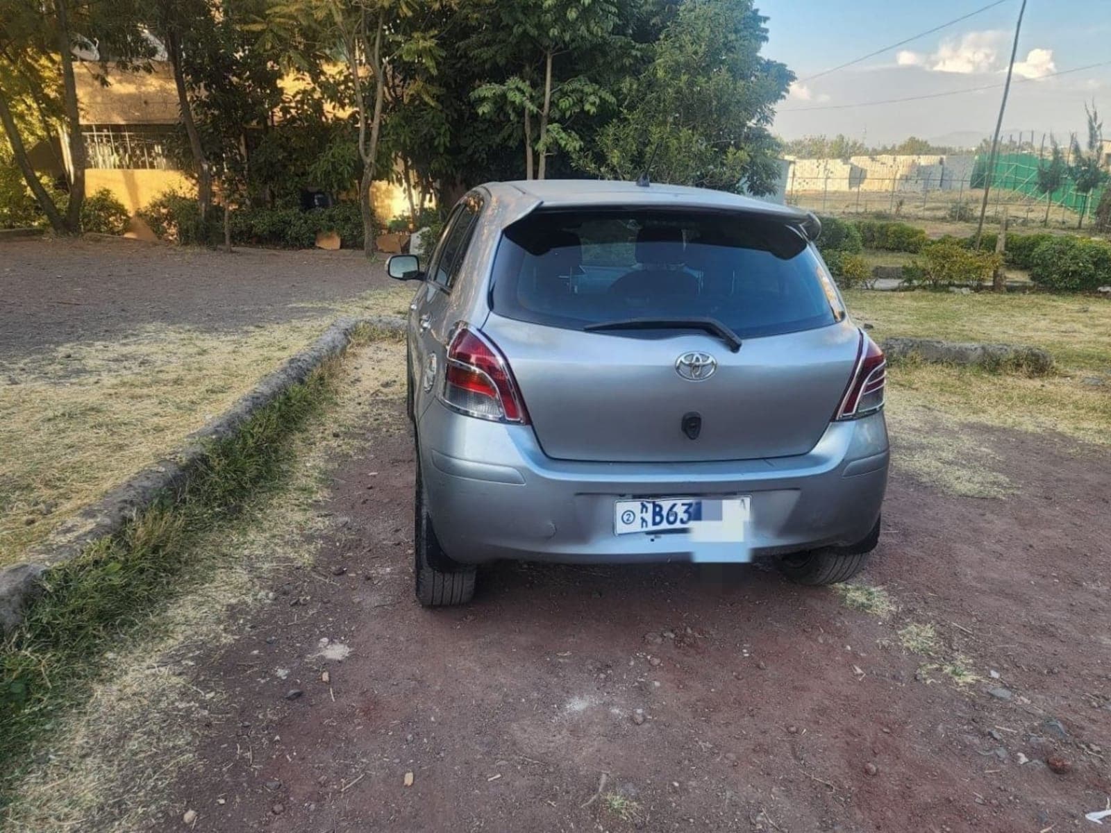 2010 Toyota Compact Yaris — photo 6