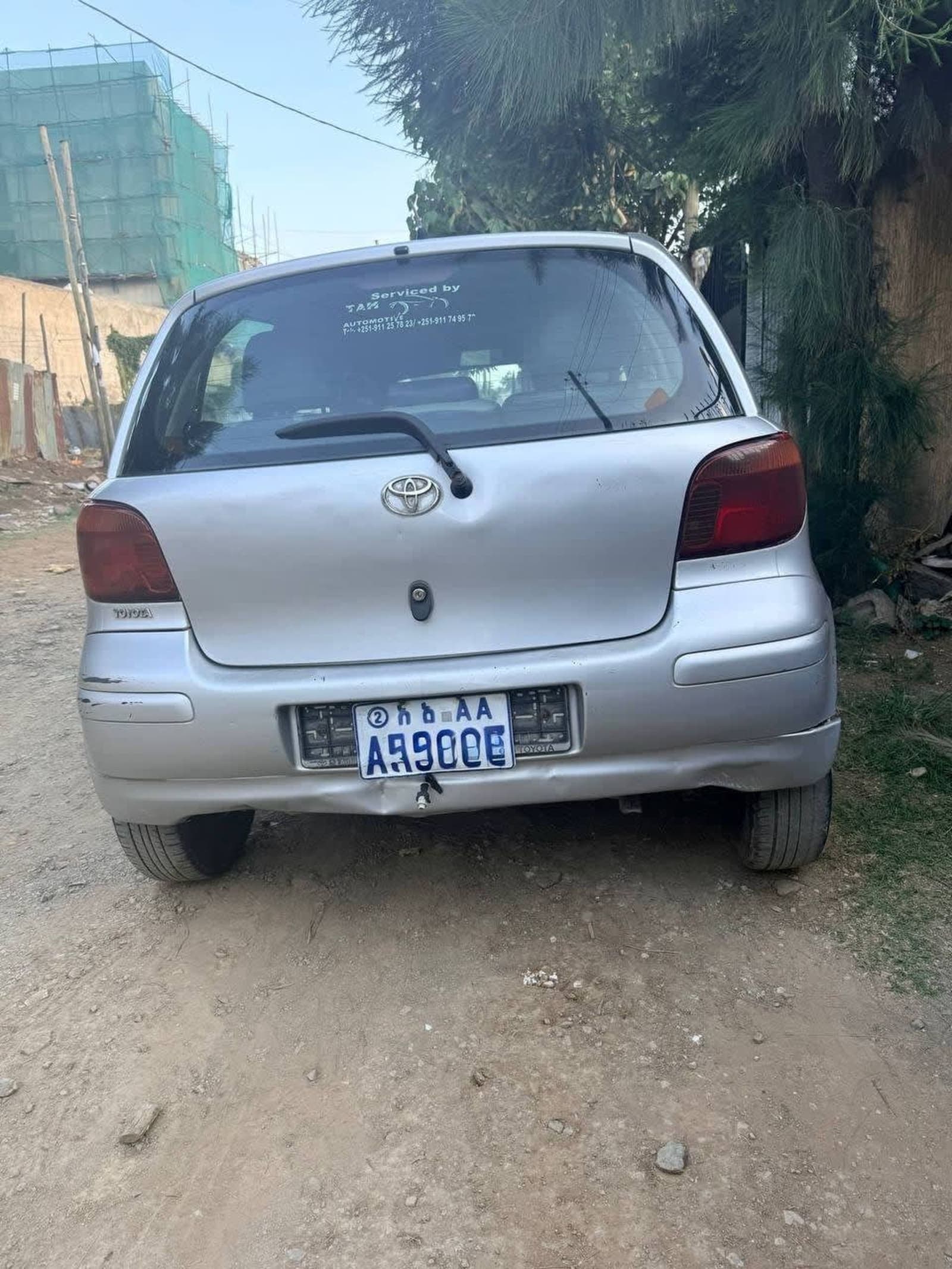 2003 Toyota Vitz — photo 2