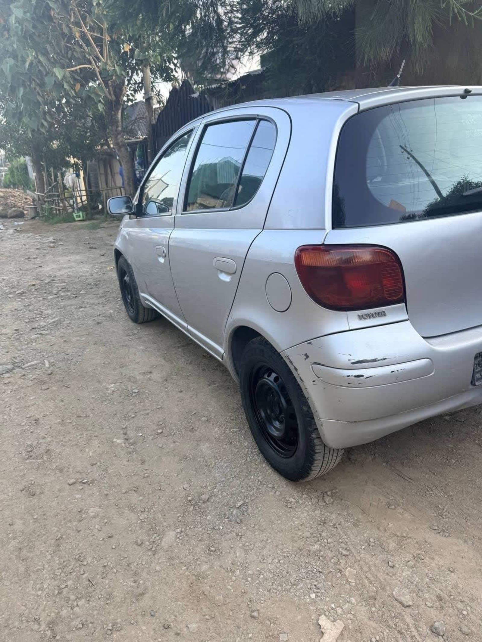 2003 Toyota Vitz — photo 6