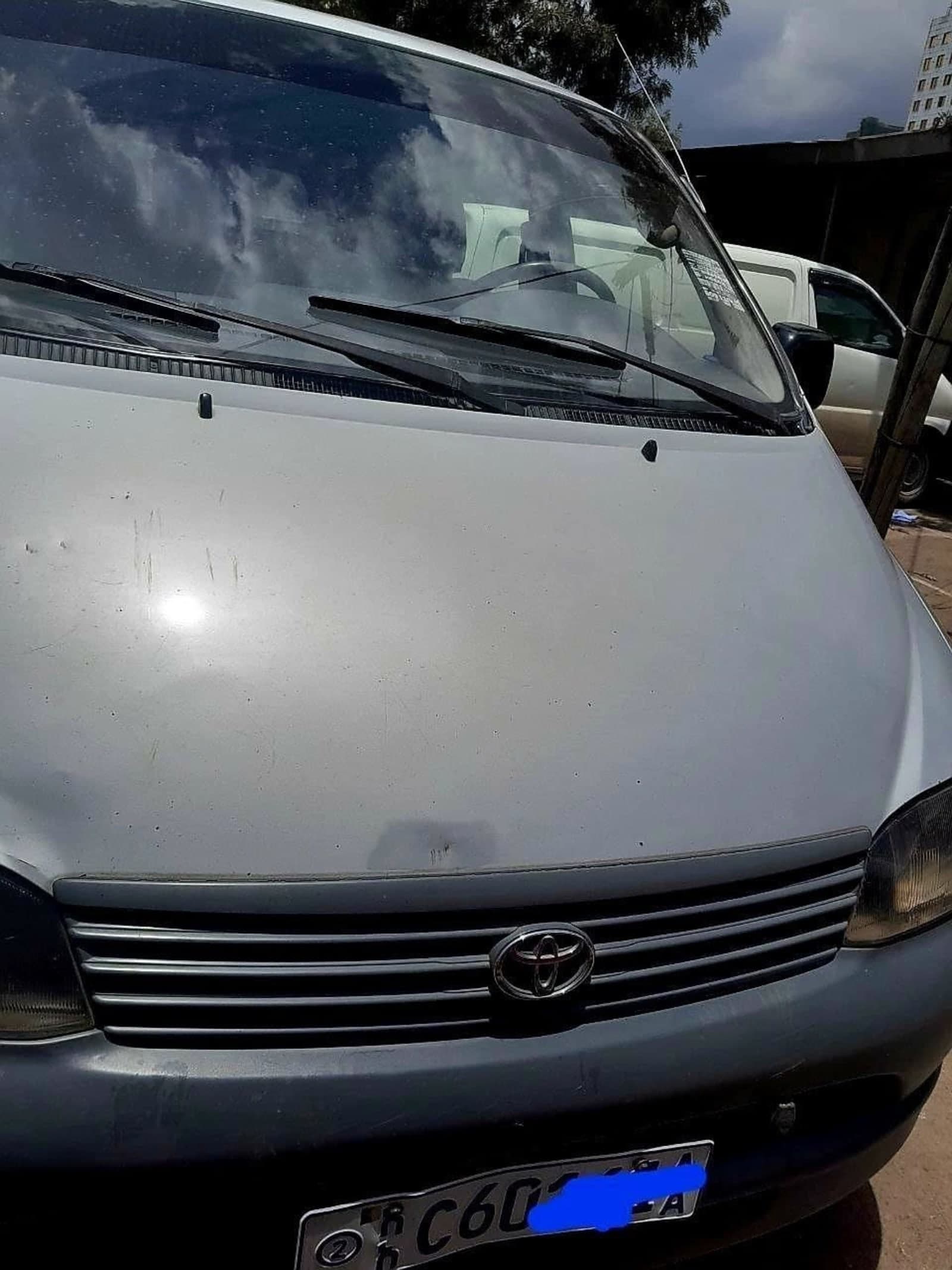 2002 Toyota Hiace Dolphin