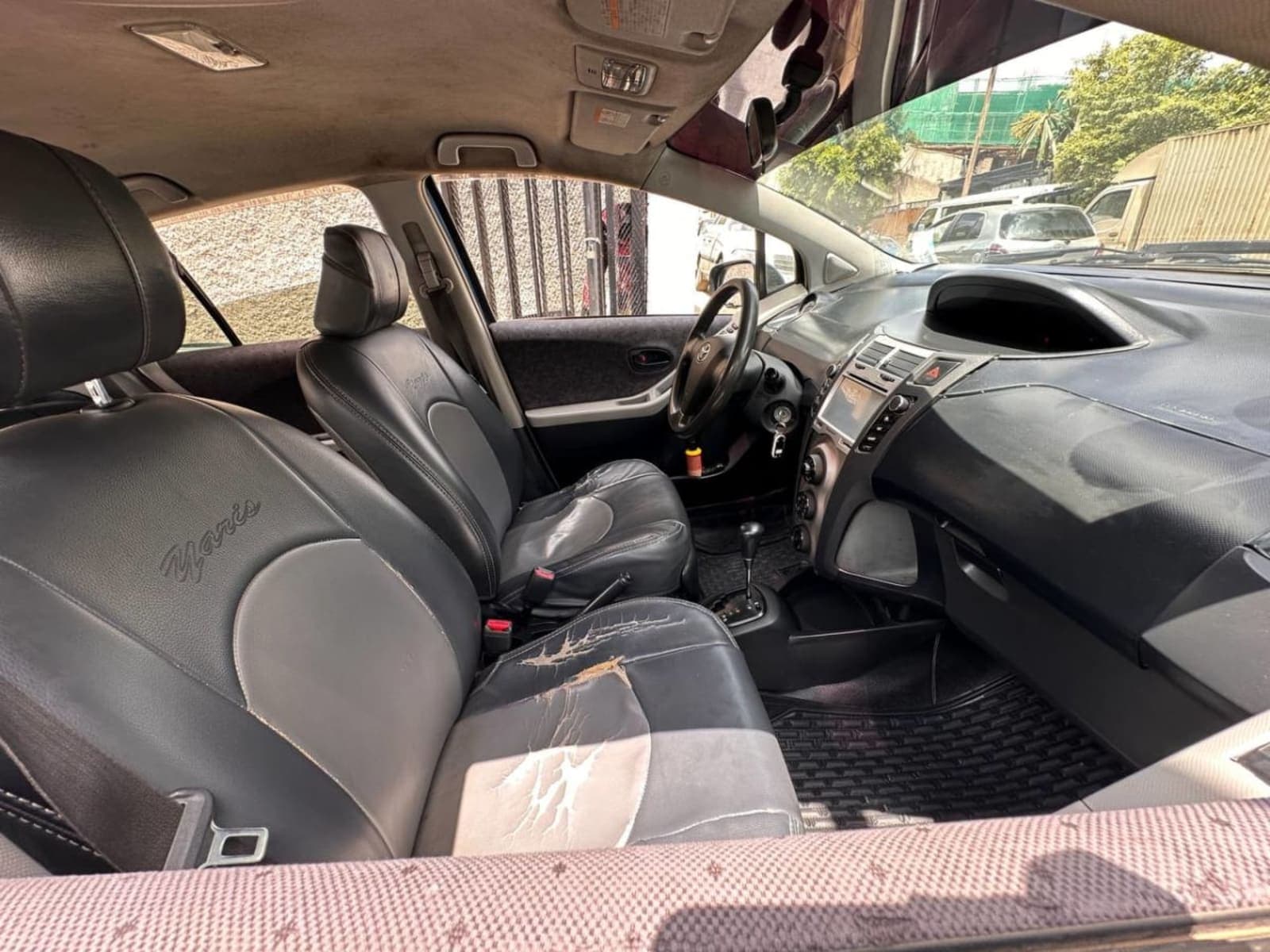 2008 Toyota Yaris Compact — photo 5