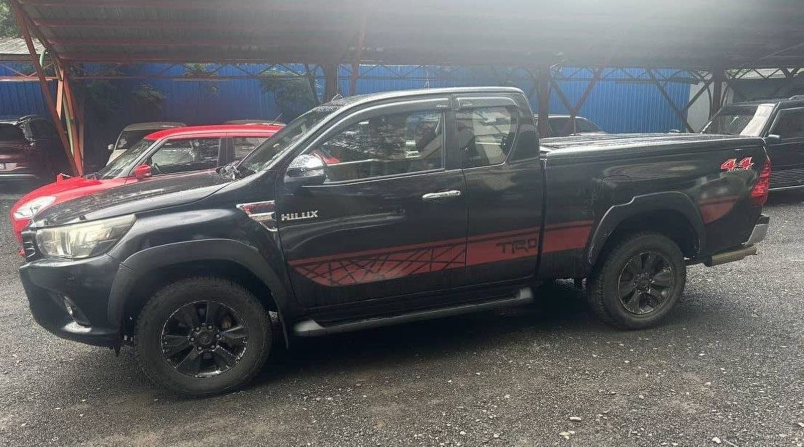 2017 Toyota Revo King Cab — photo 7