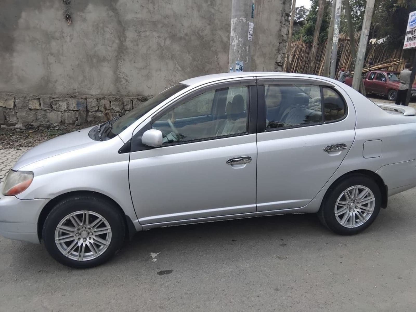 2001 Toyota Platz