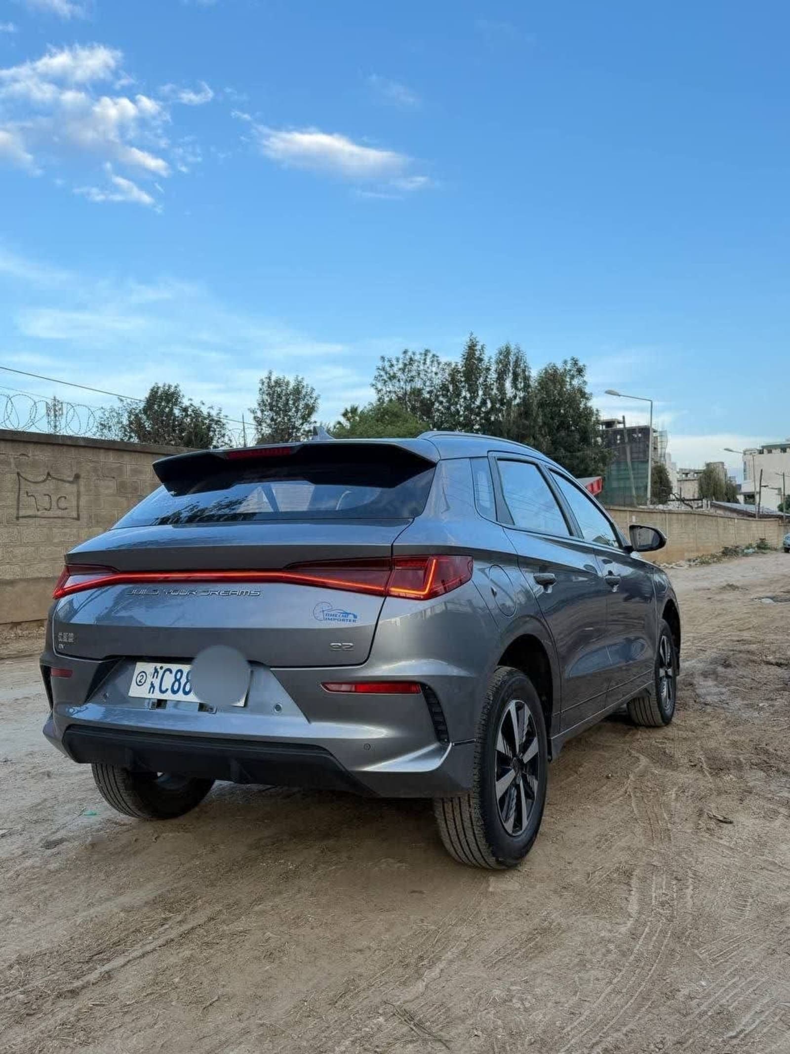 2025 BYD E2 — photo 4