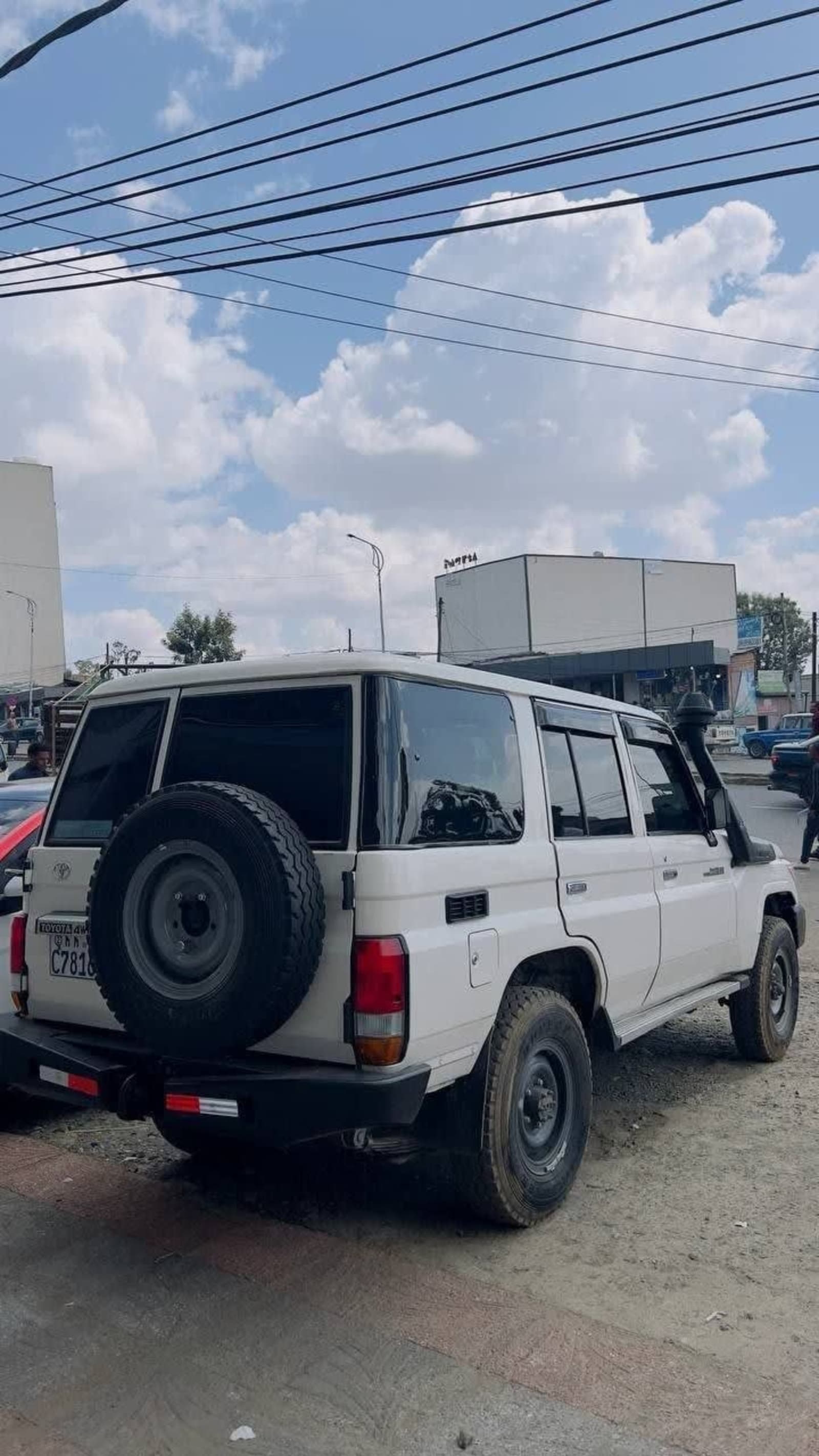 2022 Toyota Landcruiser — photo 3
