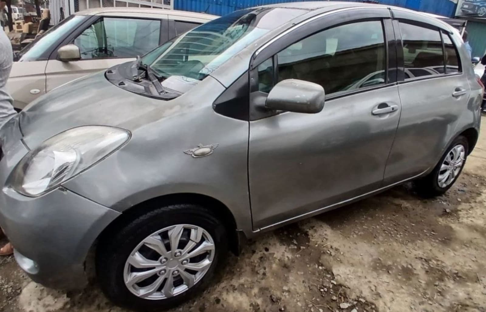 2006 Toyota Yaris Compact — photo 3