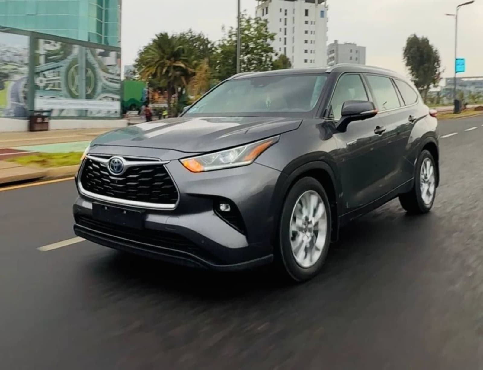 2024 Toyota Highlander Limited — photo 7