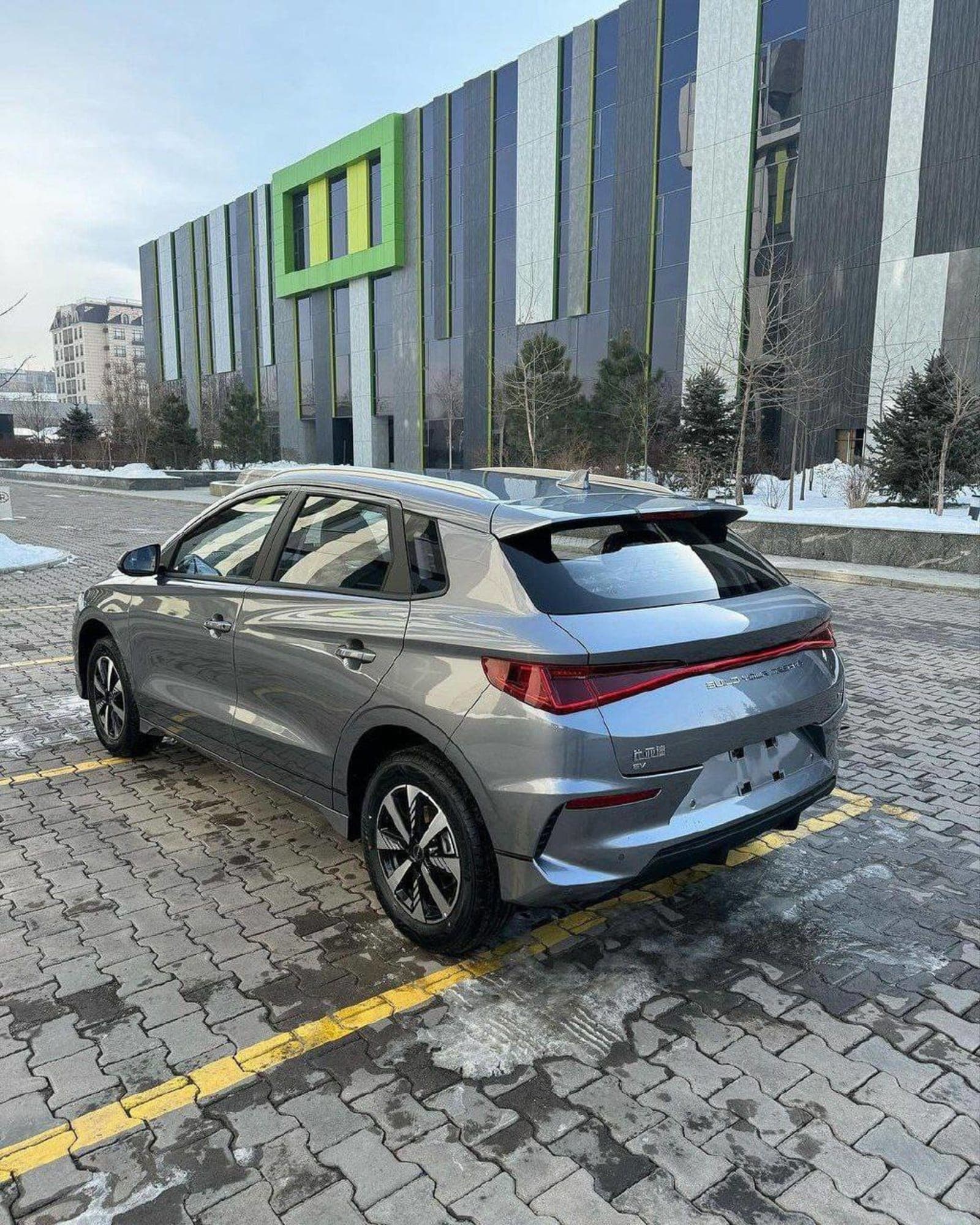 2025 BYD e2