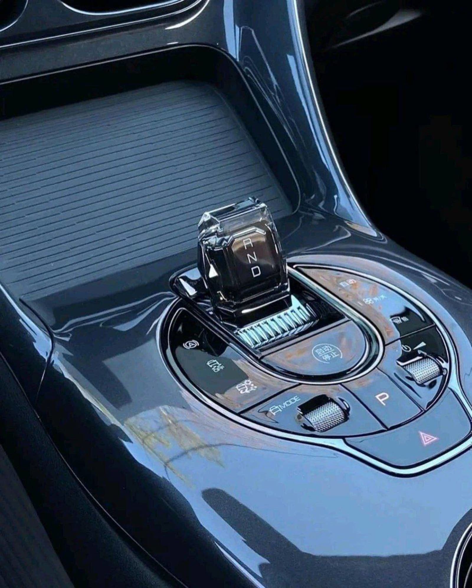 2025 BYD e2 — photo 3