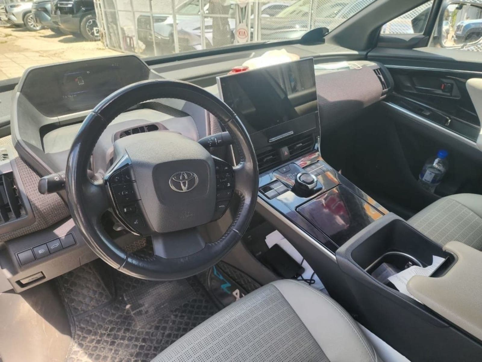 2022 Toyota BZ4X EV — photo 3