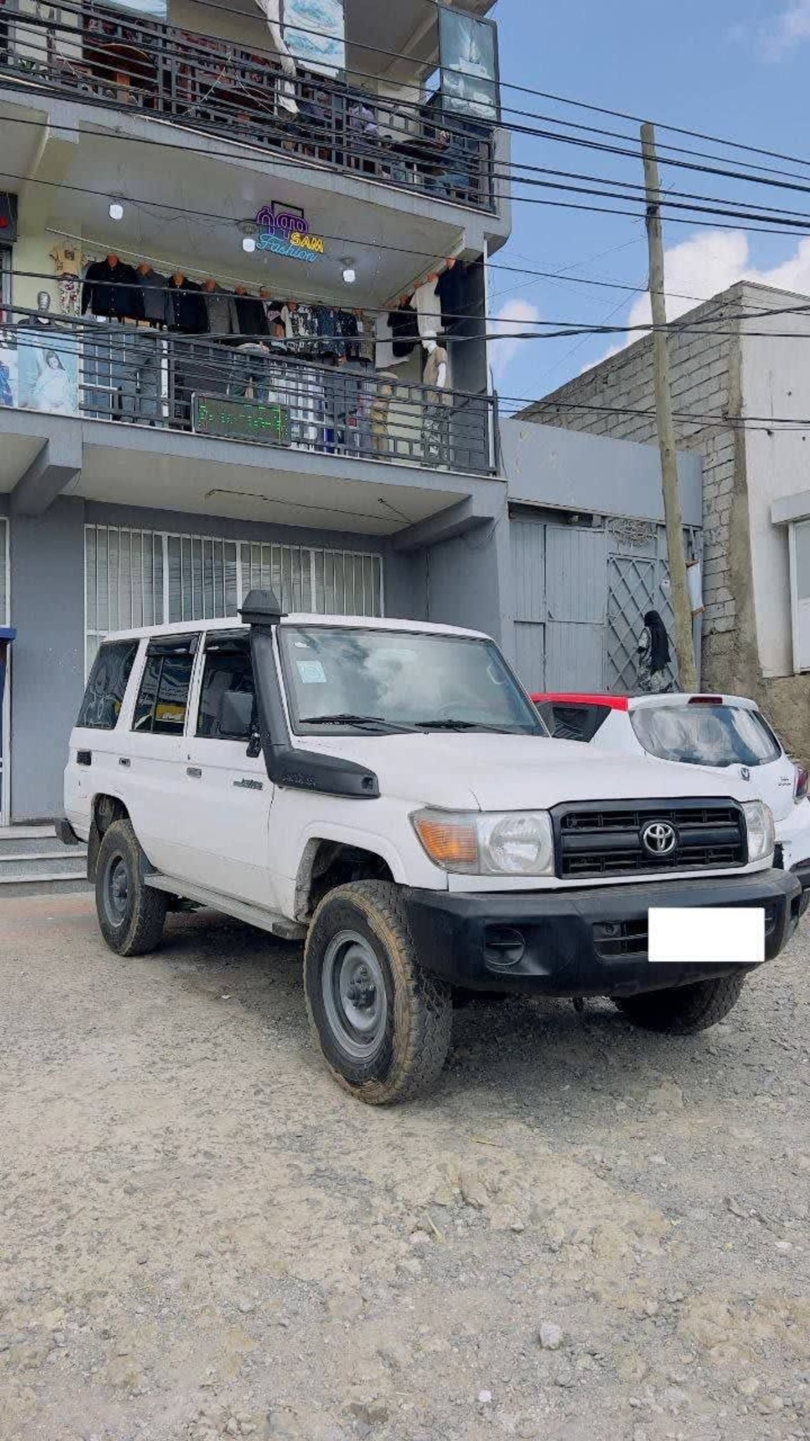 2022 Toyota Mark 2 Landcruiser — photo 4