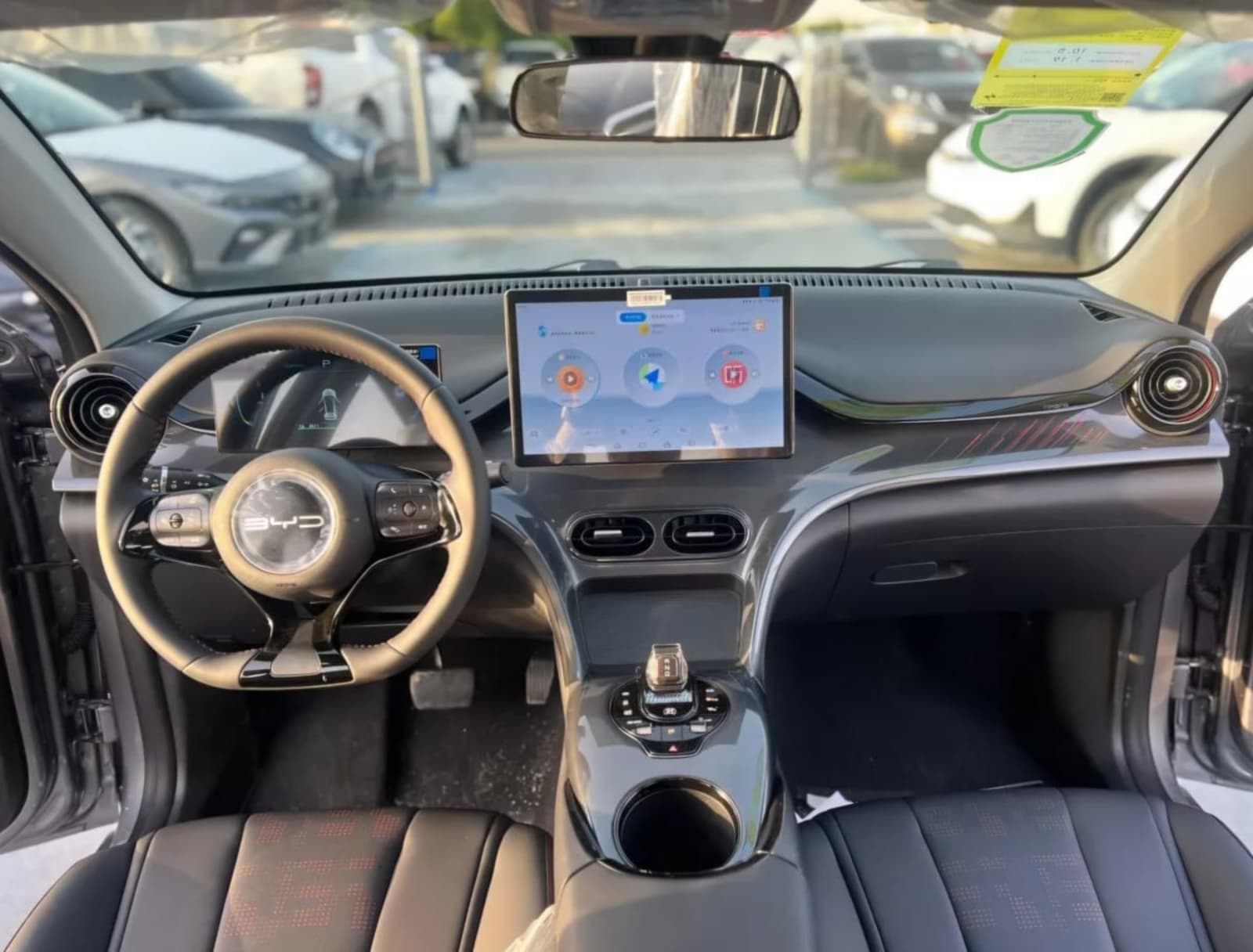 2025 BYD e2 Luxury — photo 2