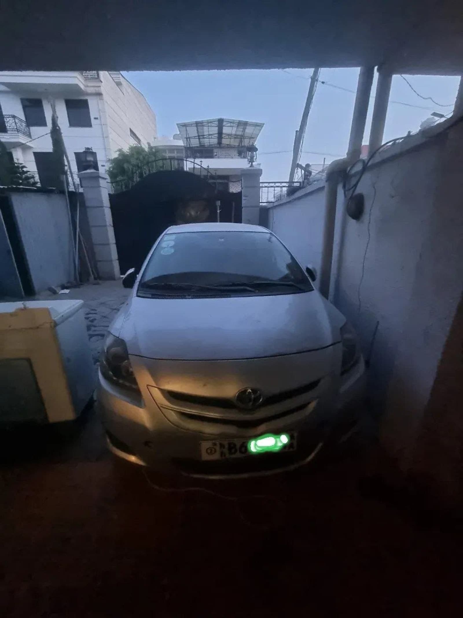 2006 Toyota Yaris Belta โ photo 2