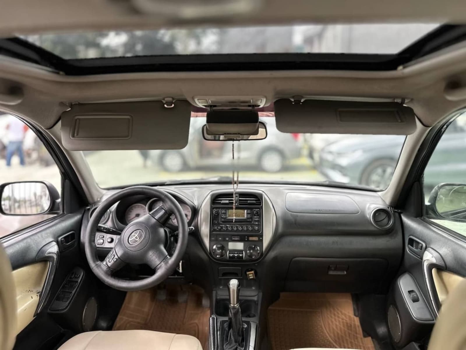 2004 Toyota Rav4 — photo 3