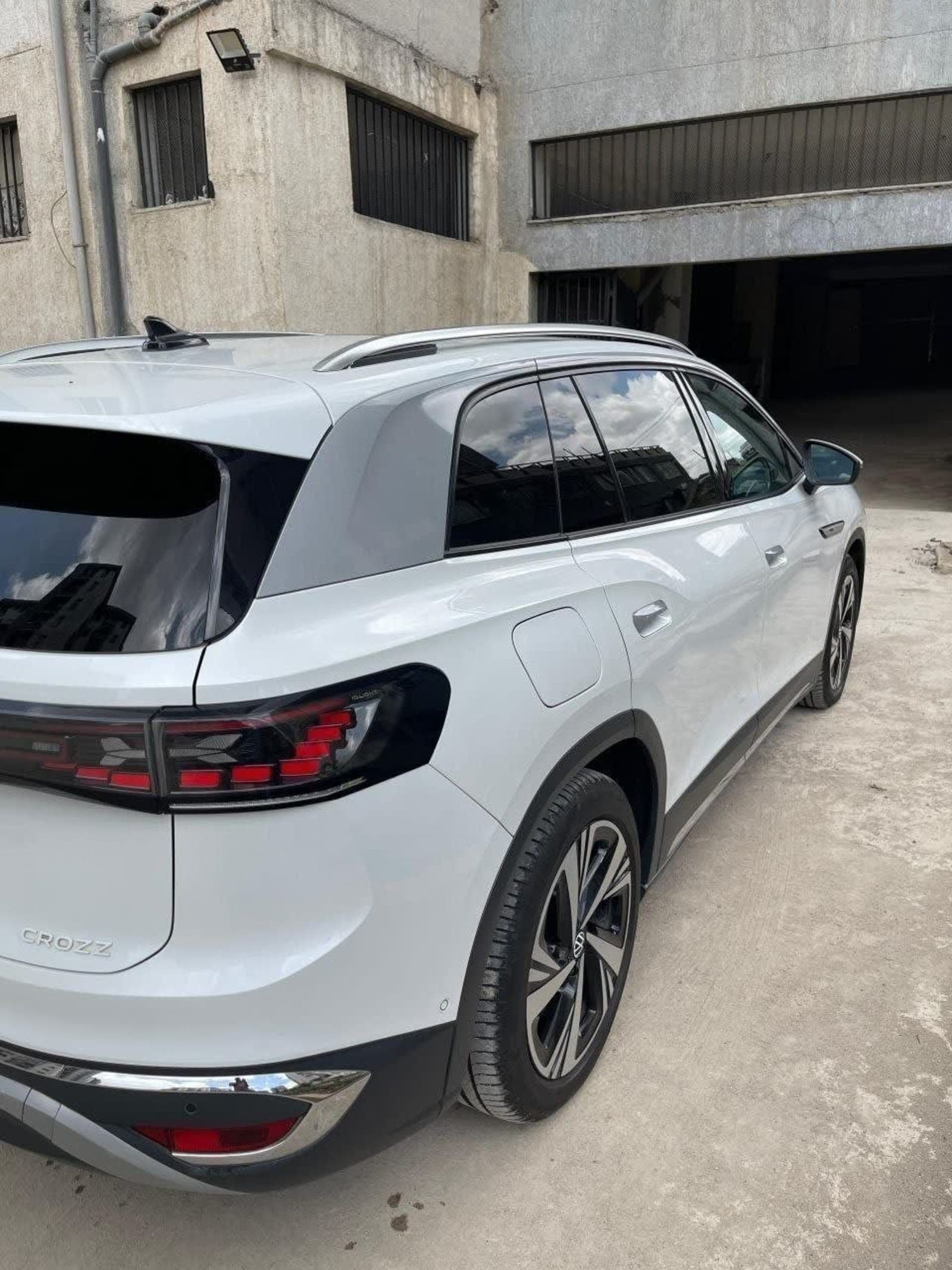 2022 VOLKSWAGEN ID.6 Crozz Pro EV