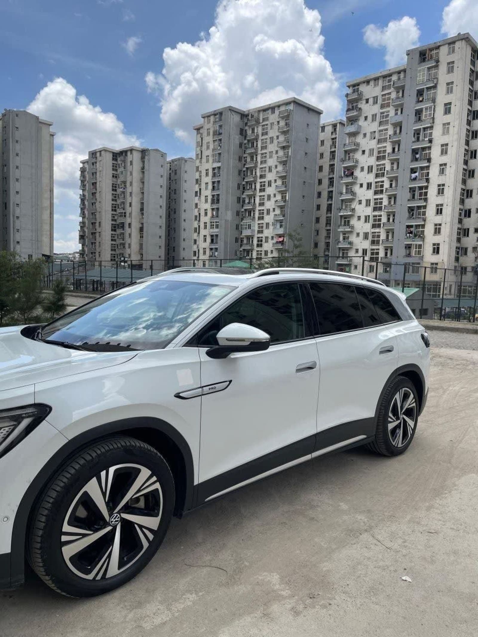 2022 VOLKSWAGEN ID.6 Crozz Pro EV — photo 5