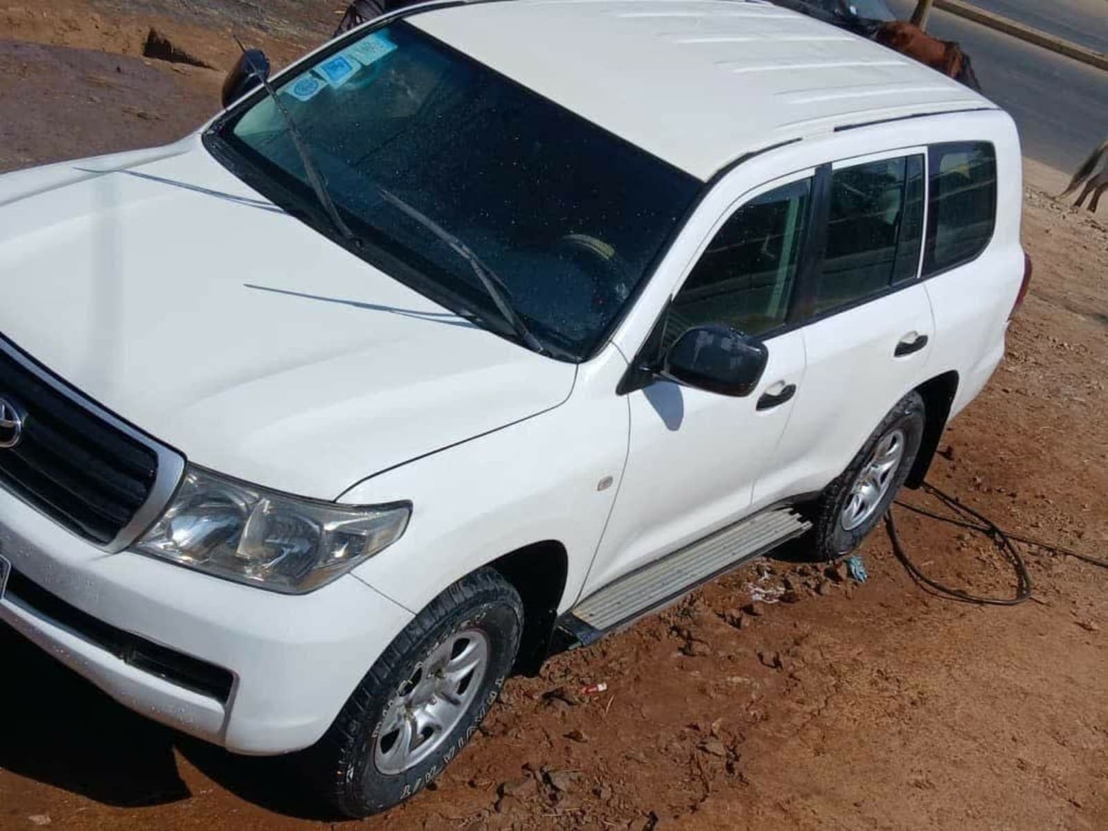 2011 Toyota Landcruiser V8 — photo 6