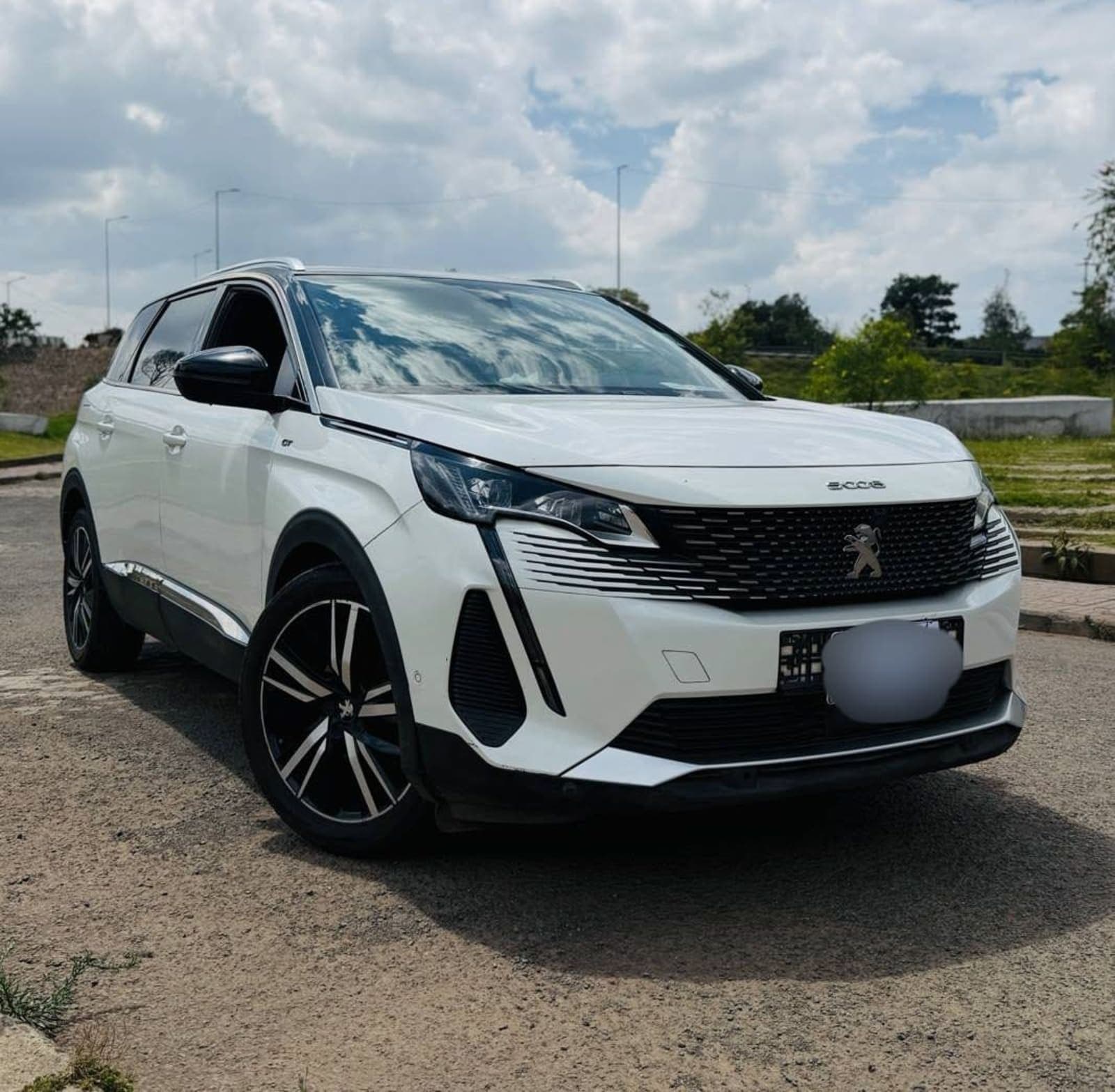 2021 Peugeot 5008 — photo 4