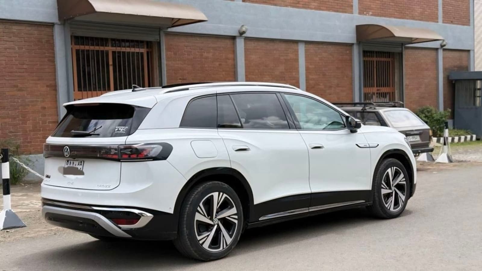2024 Volkswagen ID.6 Crozz Pro — photo 7
