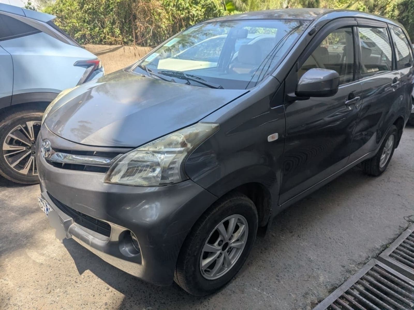 2013 Toyota Avanza — photo 3