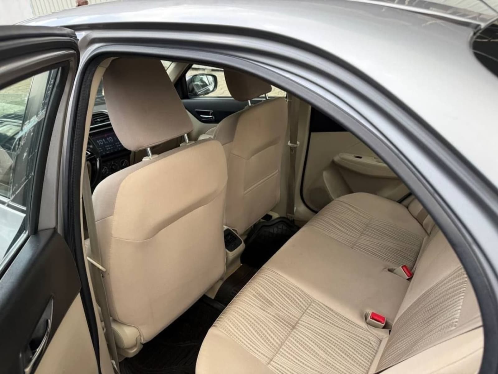 2022 Suzuki Dzire — photo 2