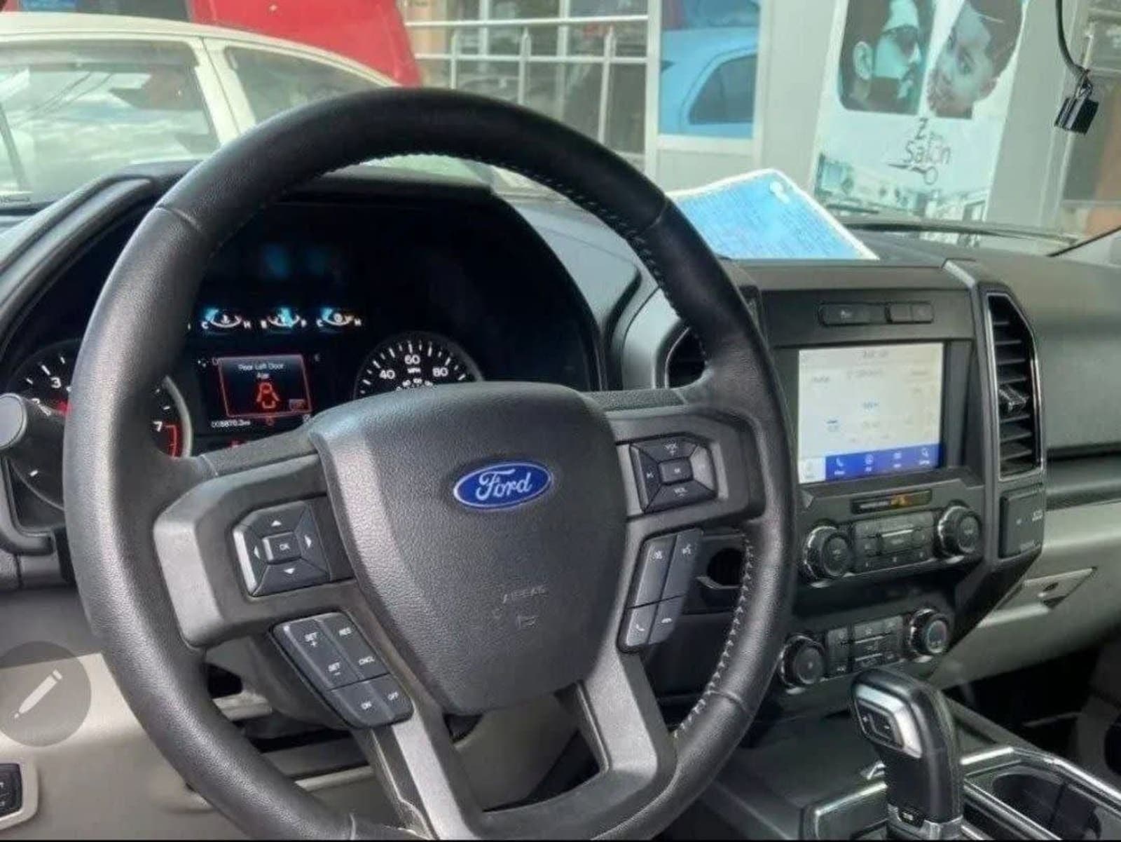 2018 Ford F-150 — photo 2