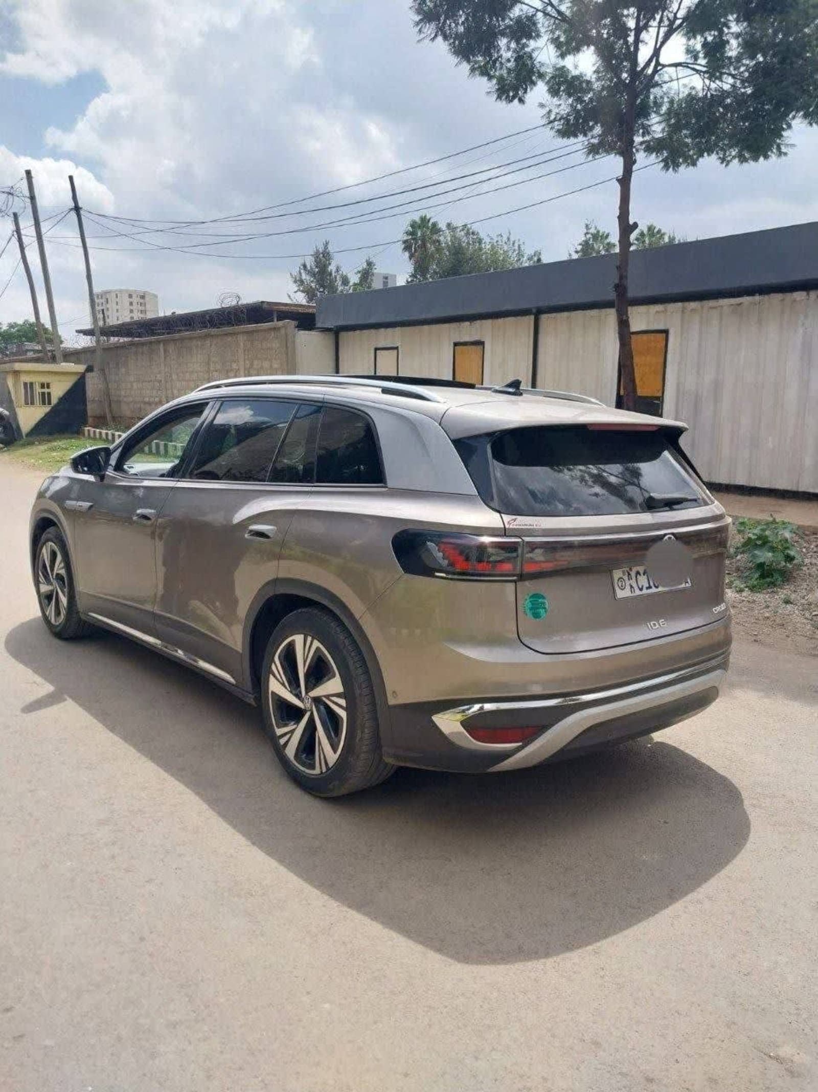 2022 Volkswagen ID.6 Crozz Pro — photo 3