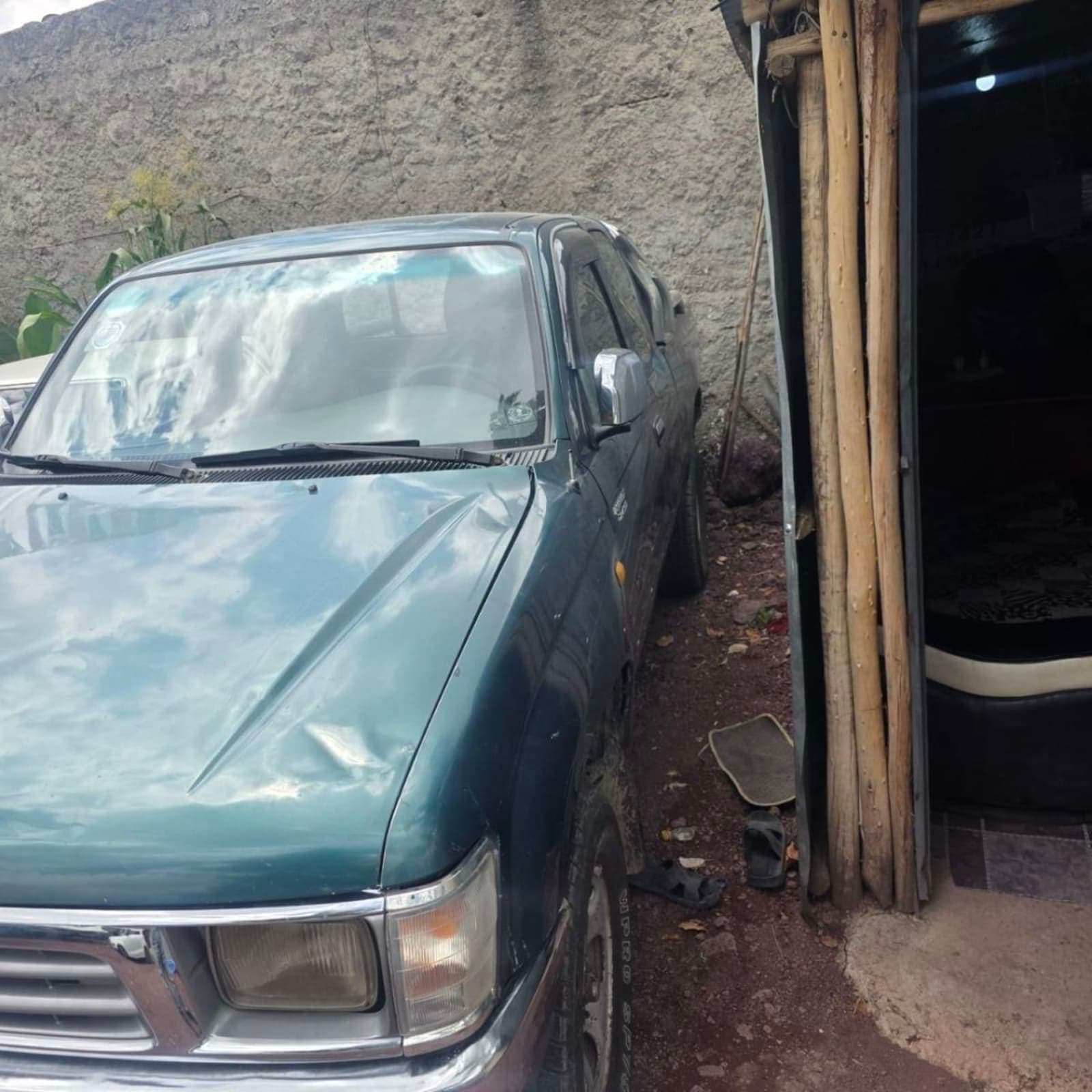 1999 Toyota Hilux — photo 2