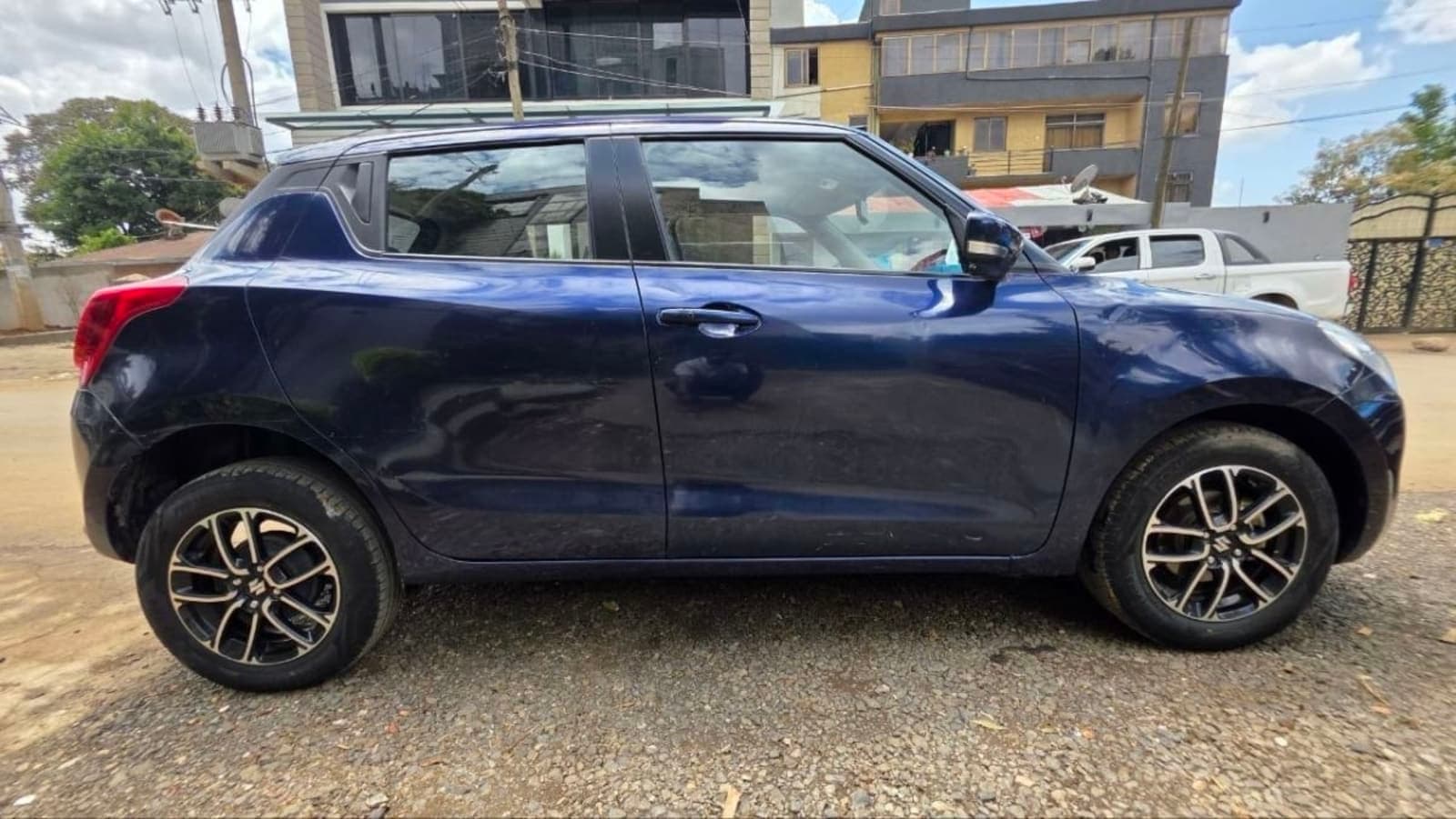 2022 SUZUKI SWIFT — photo 5