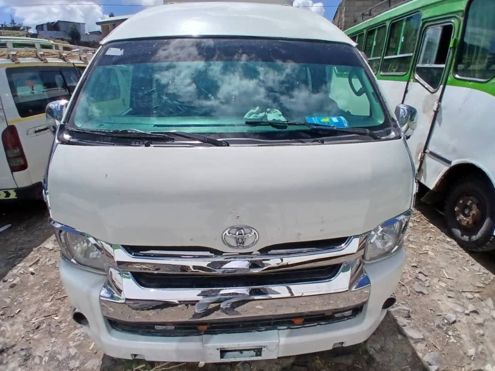 2012 Toyota highroof
