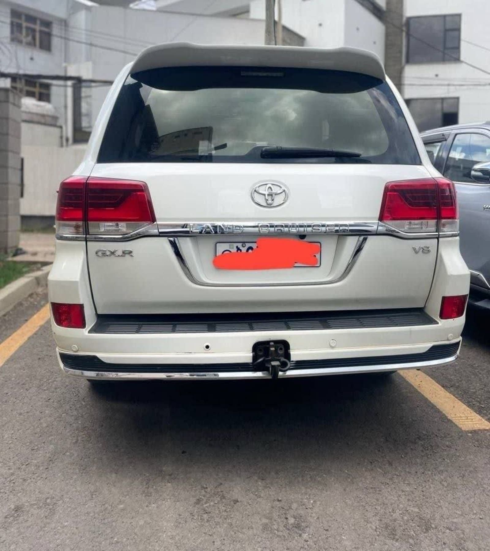 2010 Toyota Landcruiser GXR — photo 3
