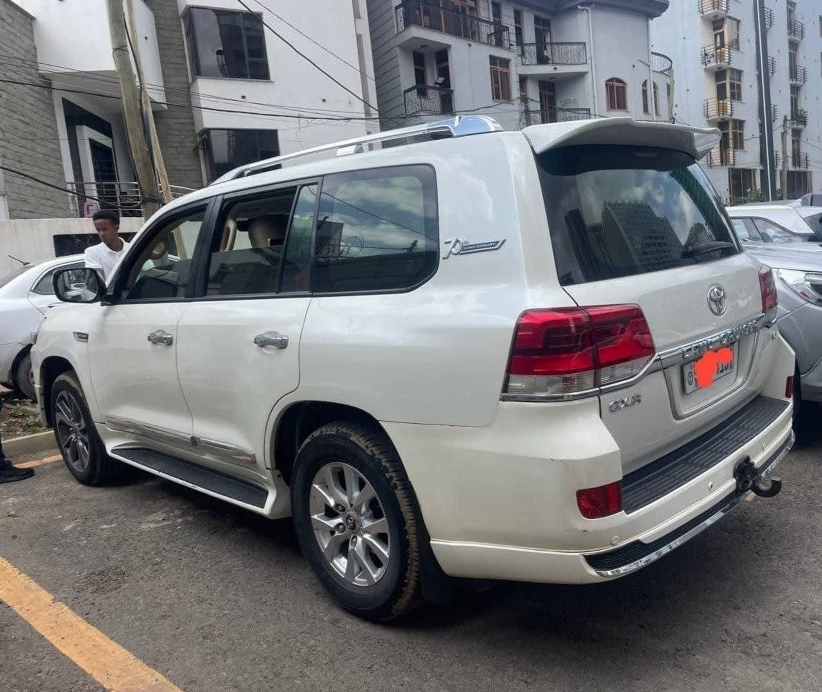 2010 Toyota Landcruiser GXR — photo 4