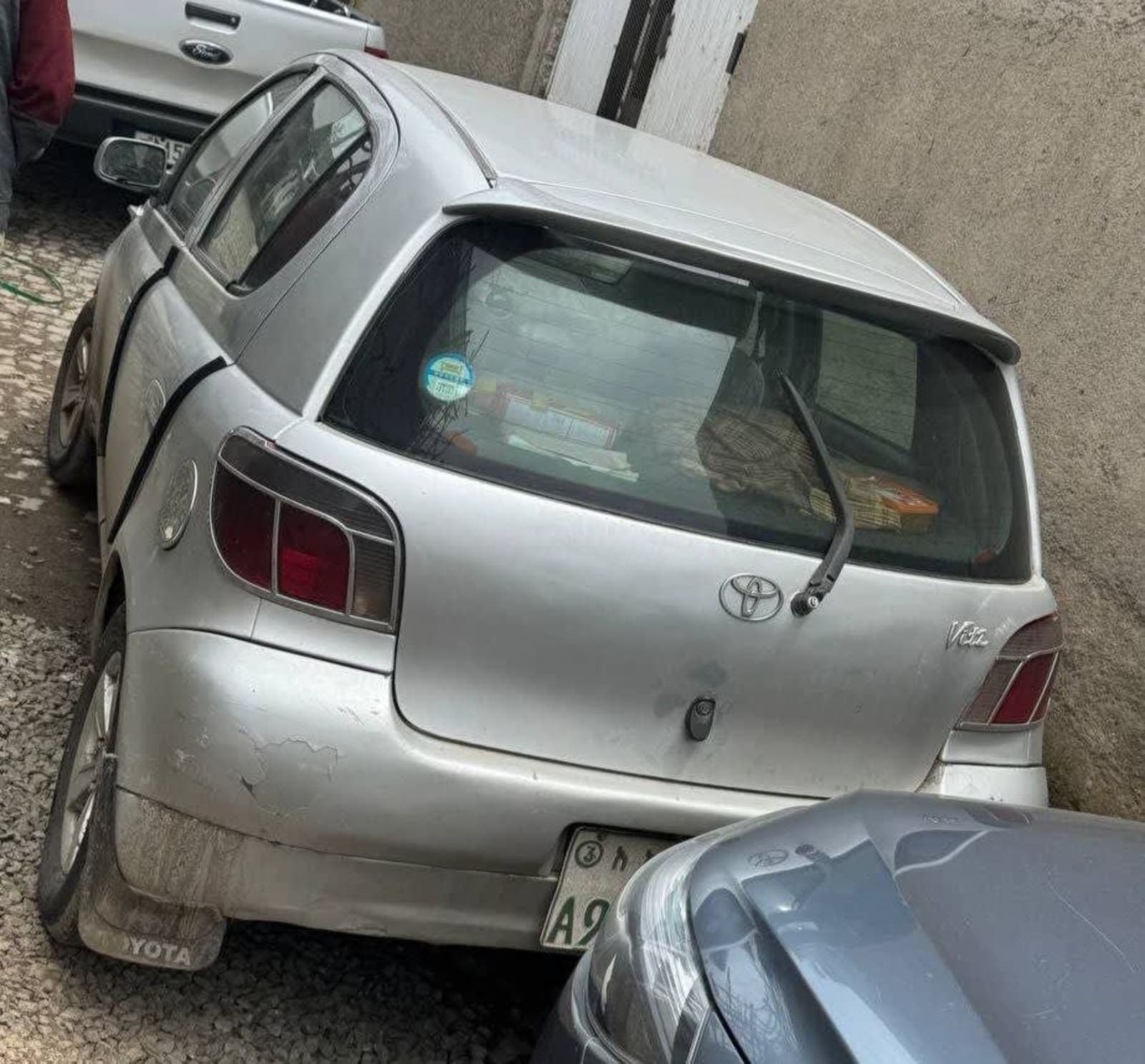 2001 Toyota Vitz — photo 3