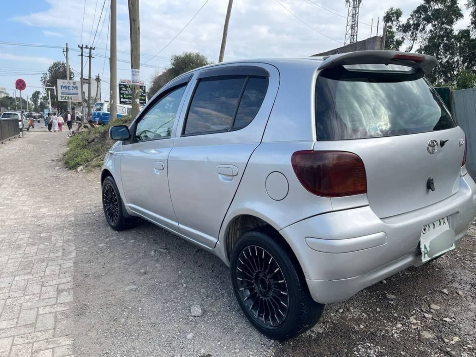 2004 TOYOTA VITZ — photo 5