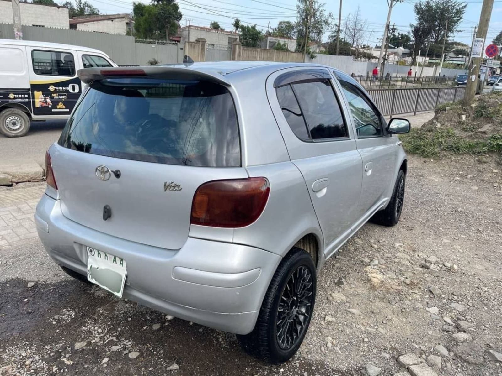 2004 TOYOTA VITZ — photo 6