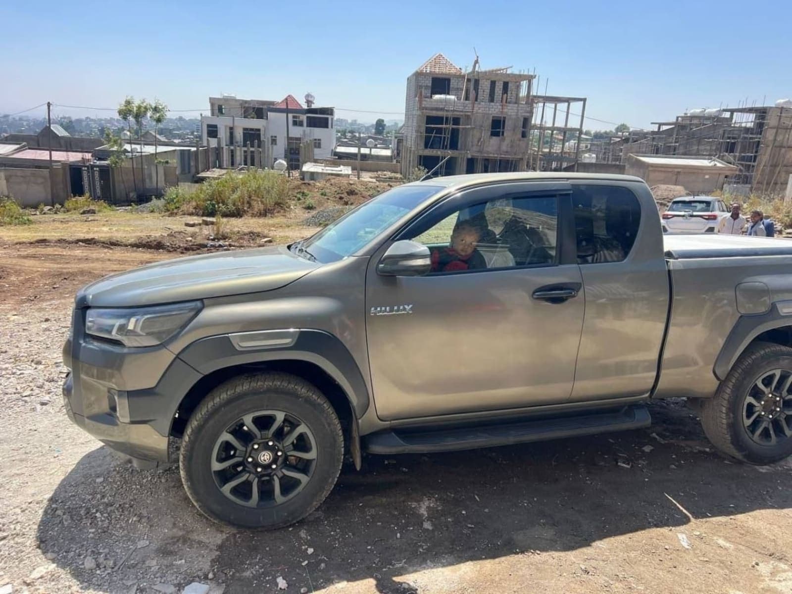 2022 Toyota Hilux Invincible King Cab โ photo 3