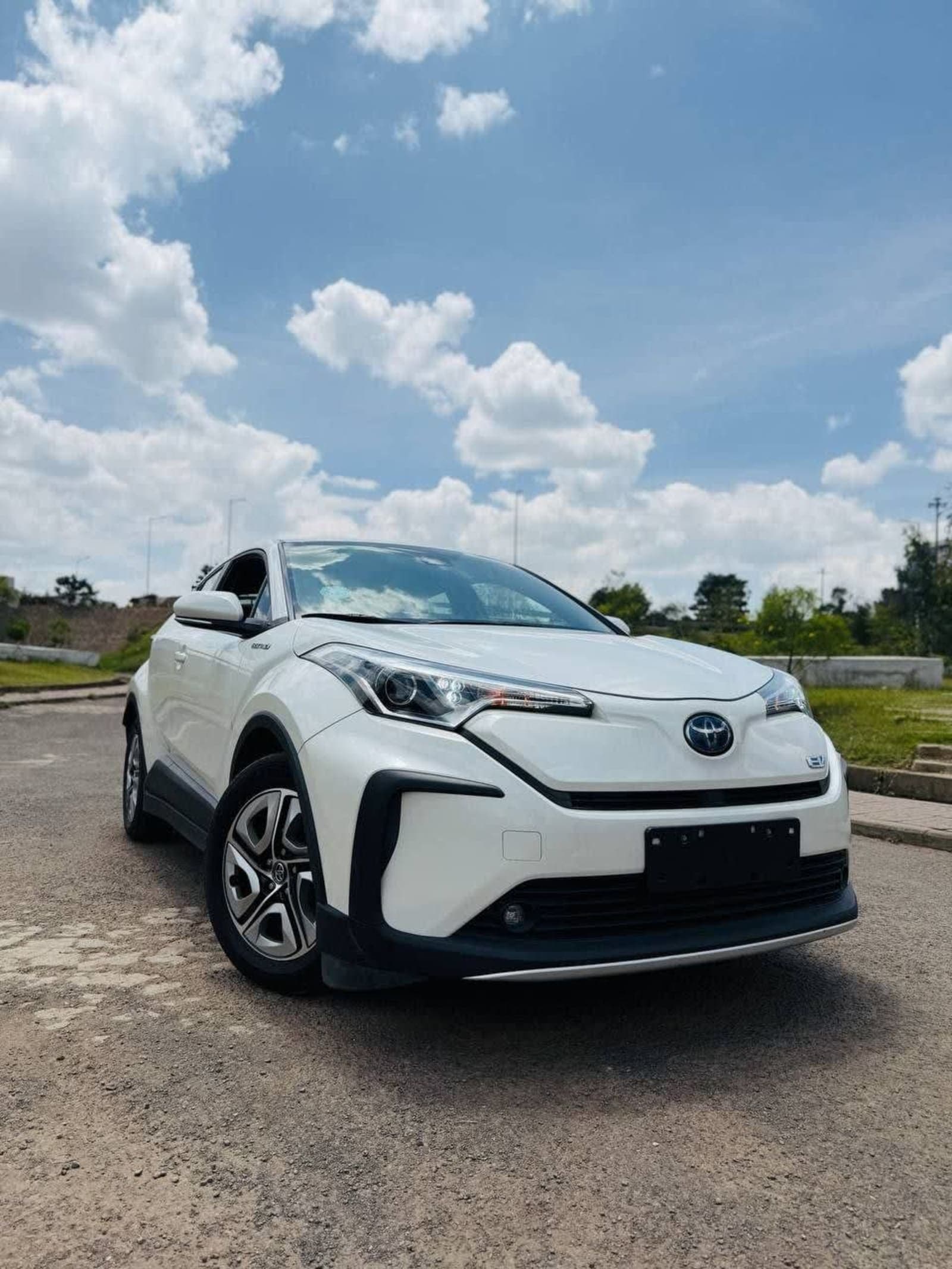 2023 TOYOTA IZOA — photo 5