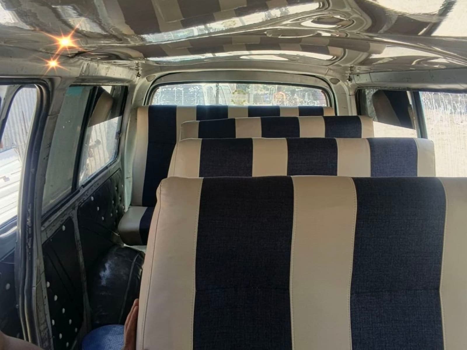 2001 Toyota Hiace 2LT