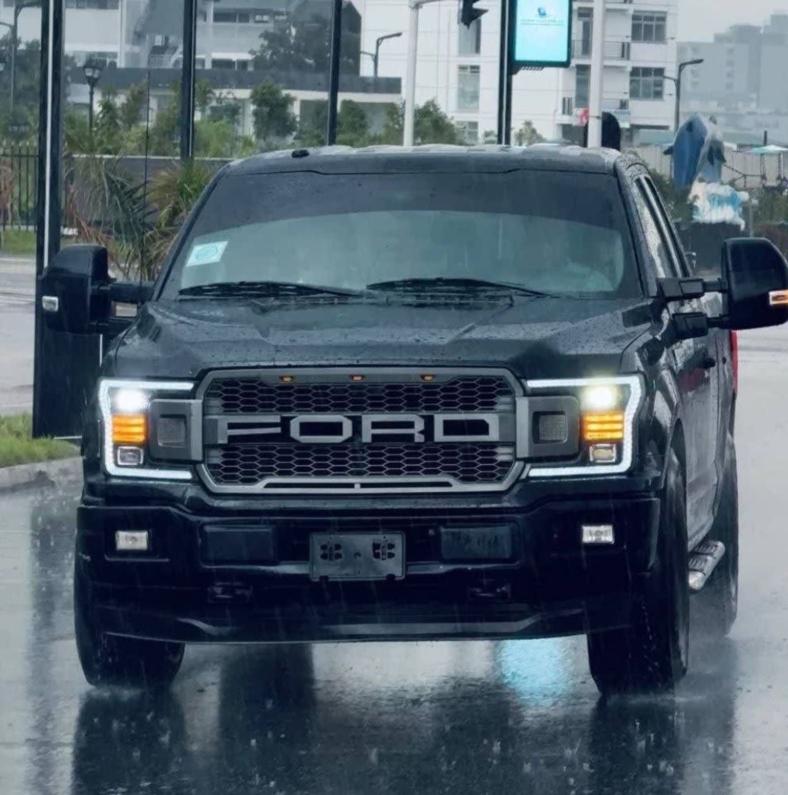 2018 Ford F-150 STX — photo 3
