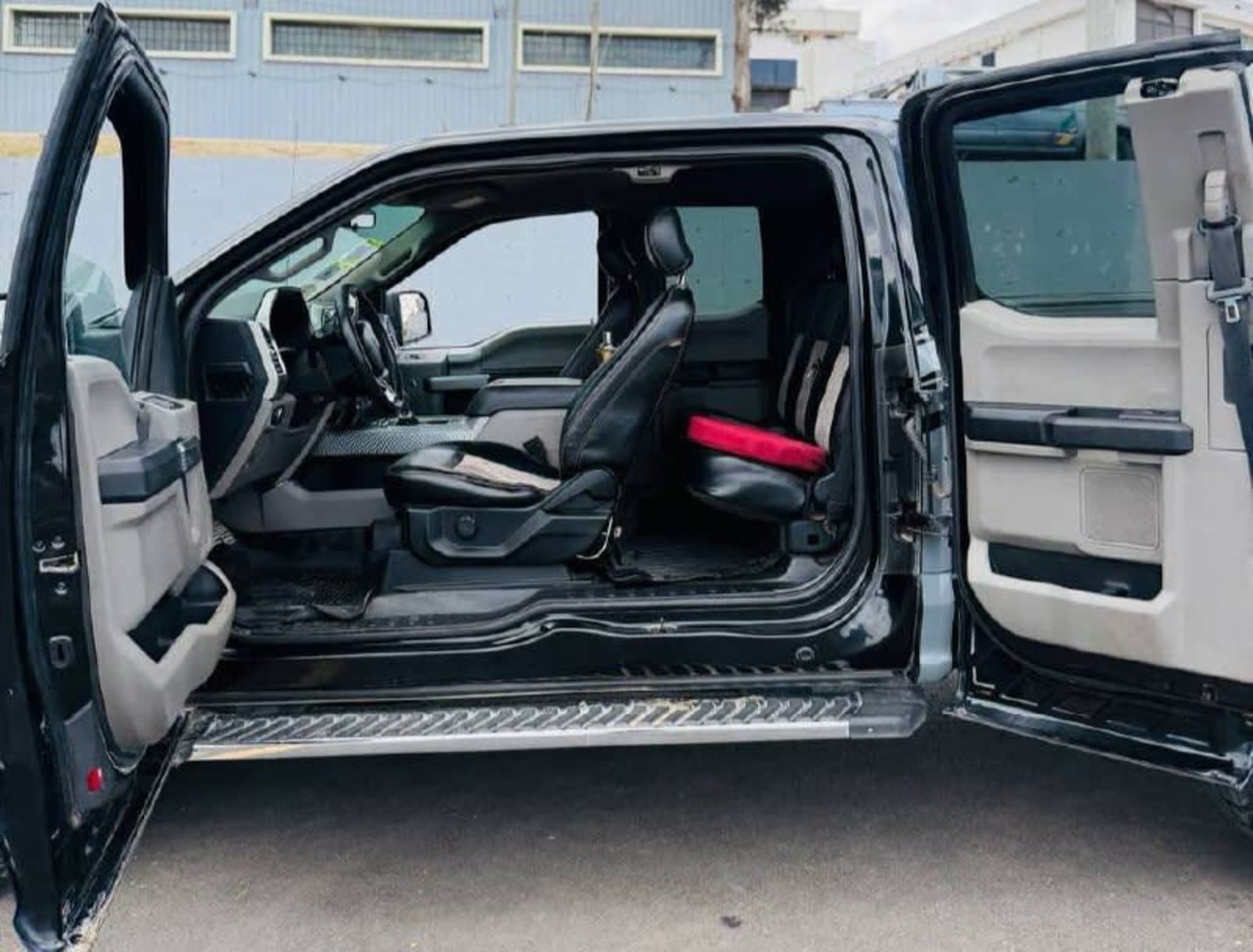2020 Ford F-150 XLT Extended Cab — photo 2