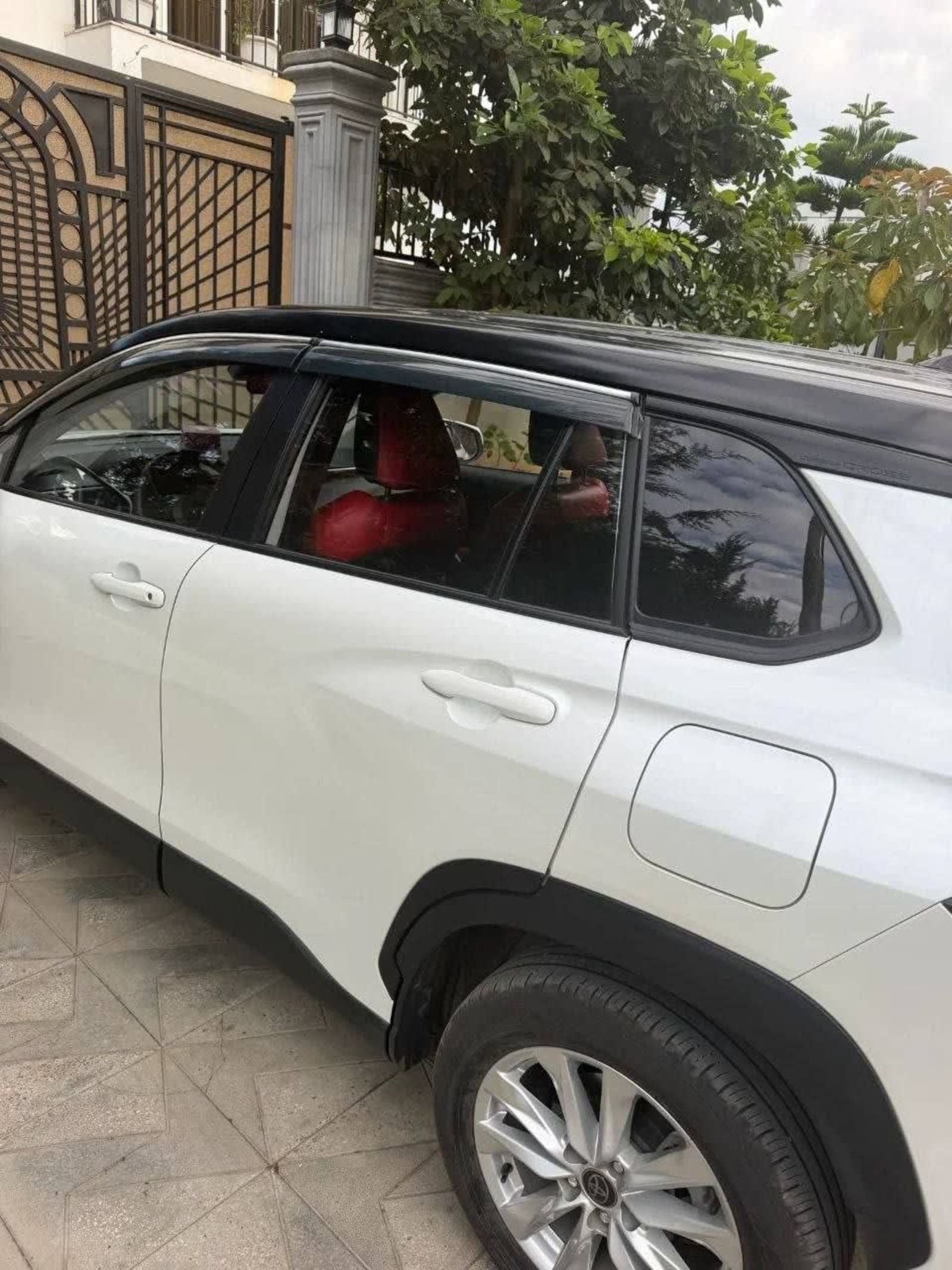 2024 Toyota Corolla Cross — photo 2