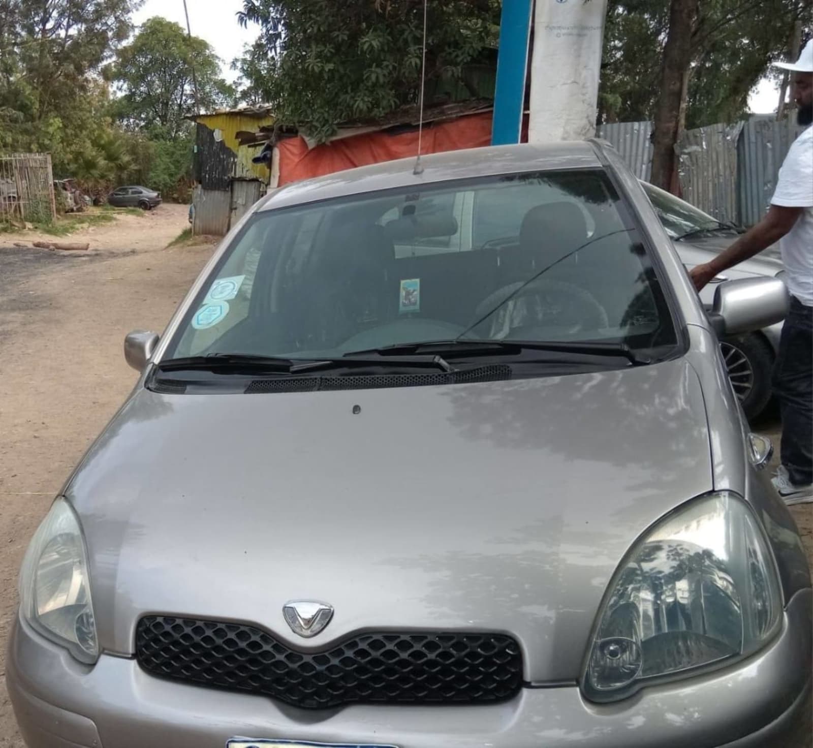 2002 Toyota Vitz