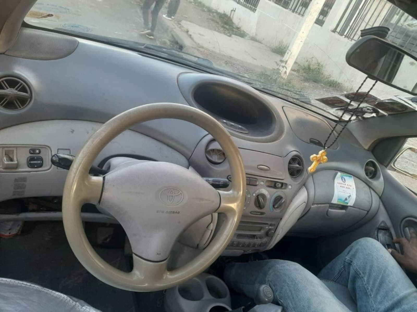2000 Toyota Platz โ photo 3