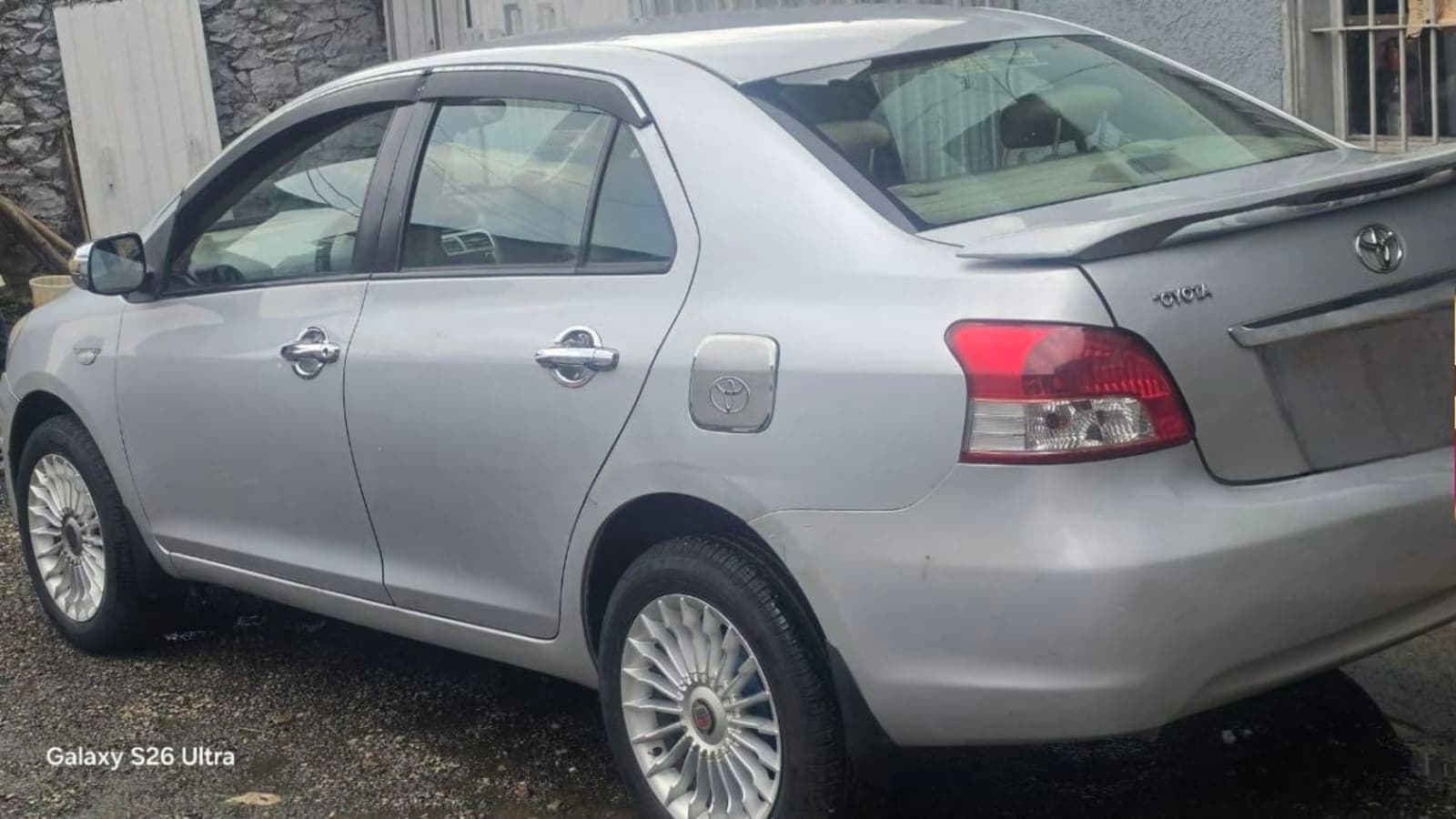 2010 Toyota Yaris Belta — photo 6